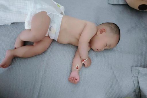 代怀包生男孩机构两岁宝宝身高体重标准